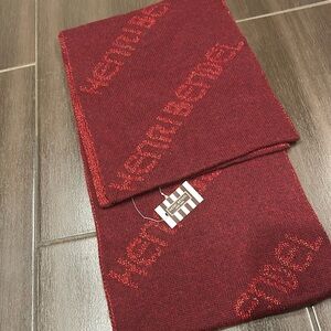 Henri bendel scarf